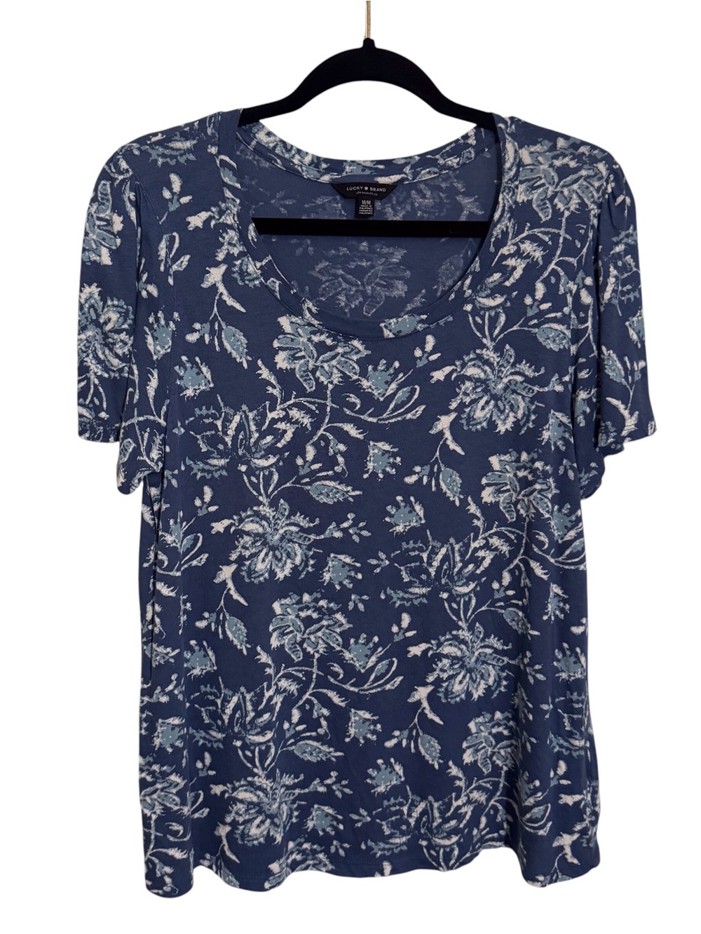 Lucky Brand Size Medium Blue Floral Top Short Sleeve Boho Western Stretch